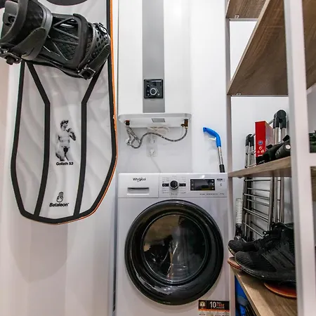 Modern Mountain Getaway *