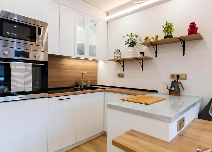 شقة Modern Mountain Getaway *